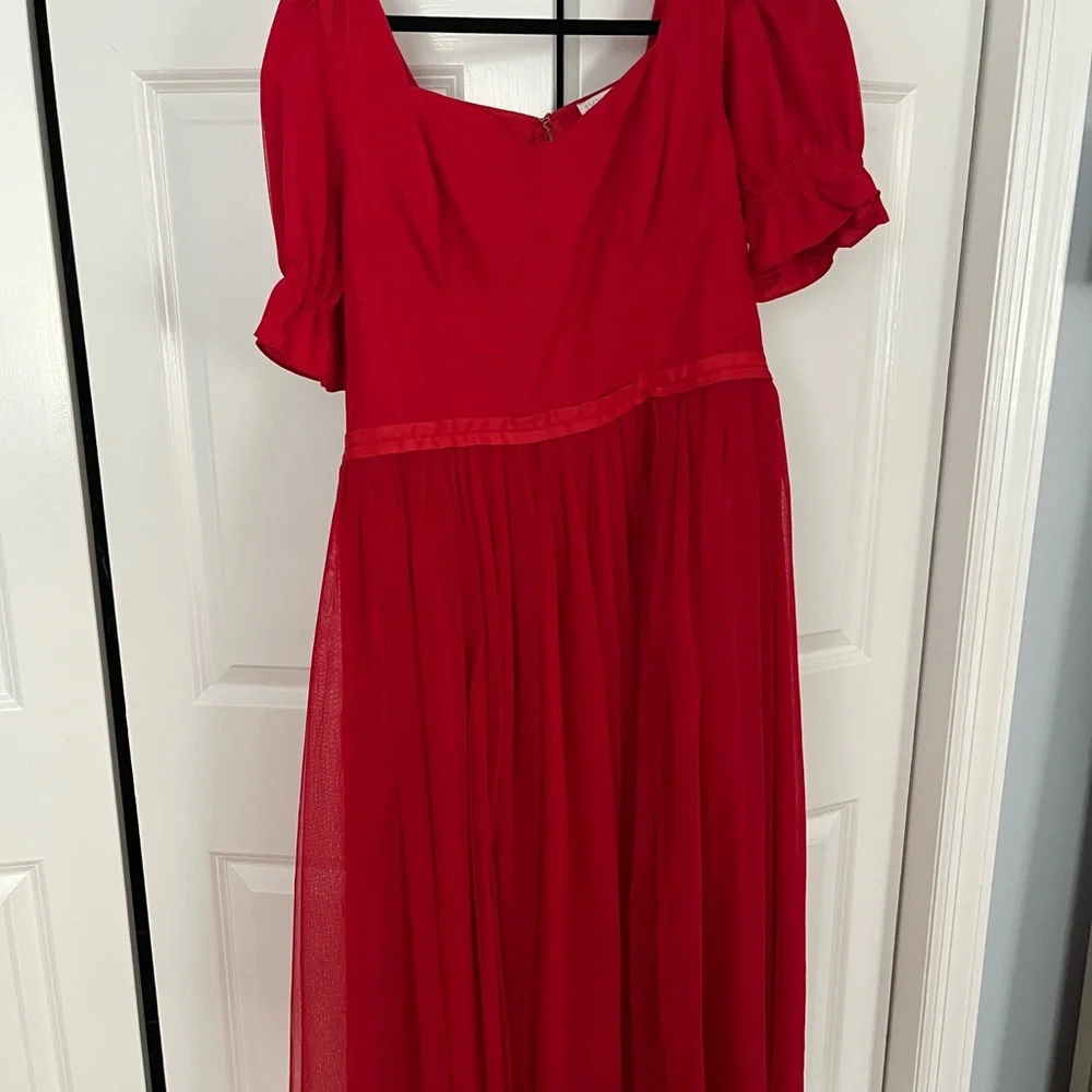 Matching Red Dresses Set - Picture 8 of 10